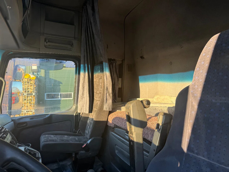 Tegljač Mercedes-Benz Actros 1844 3 pedals: slika Tegljač Mercedes-Benz Actros 1844 3 pedals Tegljač Mercedes-Benz Actros 1844 3 pedals: slika Tegljač Mercedes-Benz Actros 1844 3 pedals