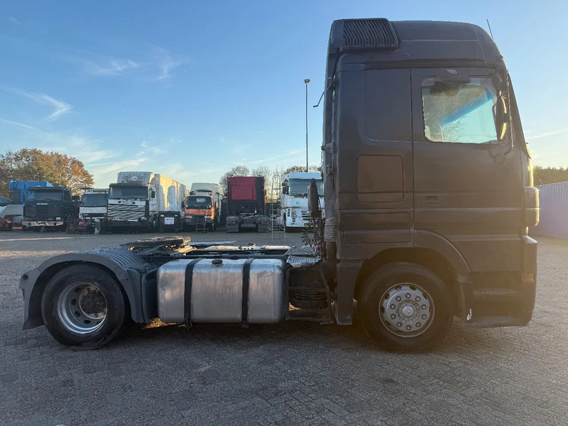 Mercedes-Benz Actros 1844 3 pedals - Tegljač: slika Mercedes-Benz Actros 1844 3 pedals - Tegljač Mercedes-Benz Actros 1844 3 pedals - Tegljač: slika Mercedes-Benz Actros 1844 3 pedals - Tegljač