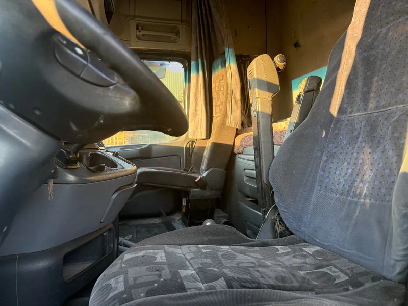 Tegljač Mercedes-Benz Actros 1844 3 pedals: slika Tegljač Mercedes-Benz Actros 1844 3 pedals Tegljač Mercedes-Benz Actros 1844 3 pedals: slika Tegljač Mercedes-Benz Actros 1844 3 pedals