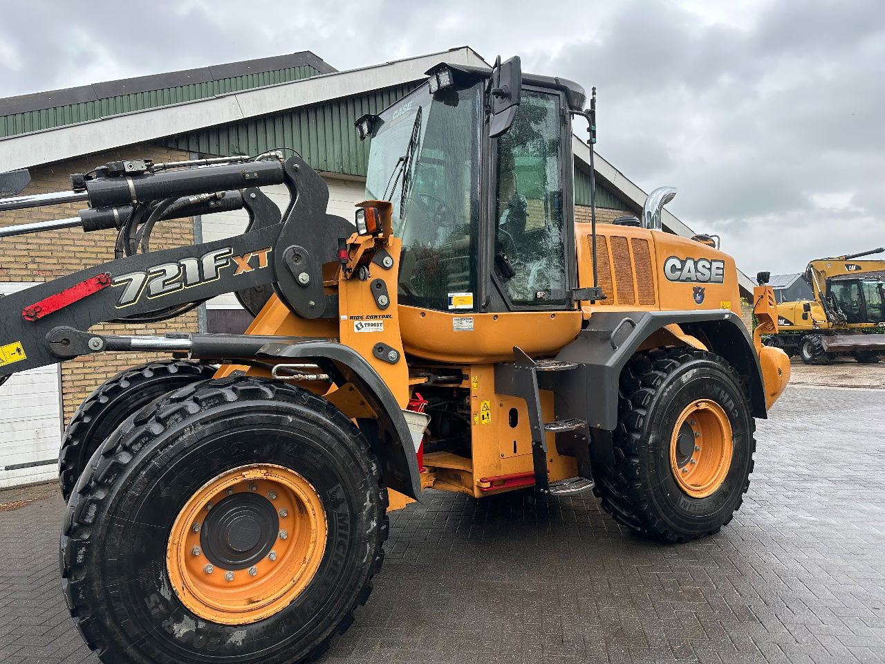 Utovarivač na kotačima Case 721F: slika Utovarivač na kotačima Case 721F Utovarivač na kotačima Case 721F: slika Utovarivač na kotačima Case 721F