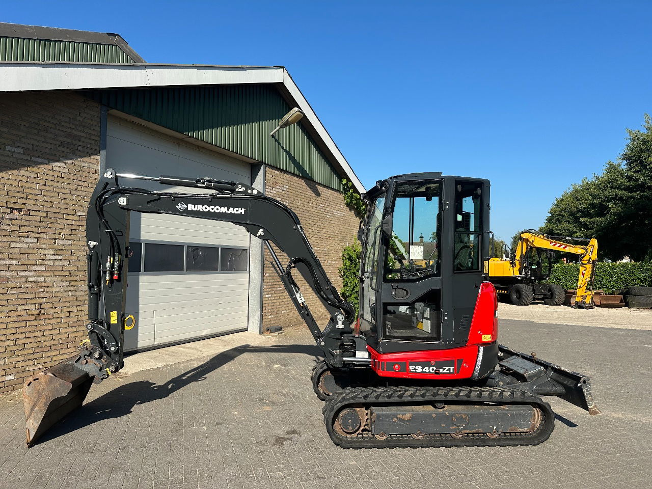 Eurocomach ES40.2ZT - Mini bager: slika Eurocomach ES40.2ZT - Mini bager Eurocomach ES40.2ZT - Mini bager: slika Eurocomach ES40.2ZT - Mini bager