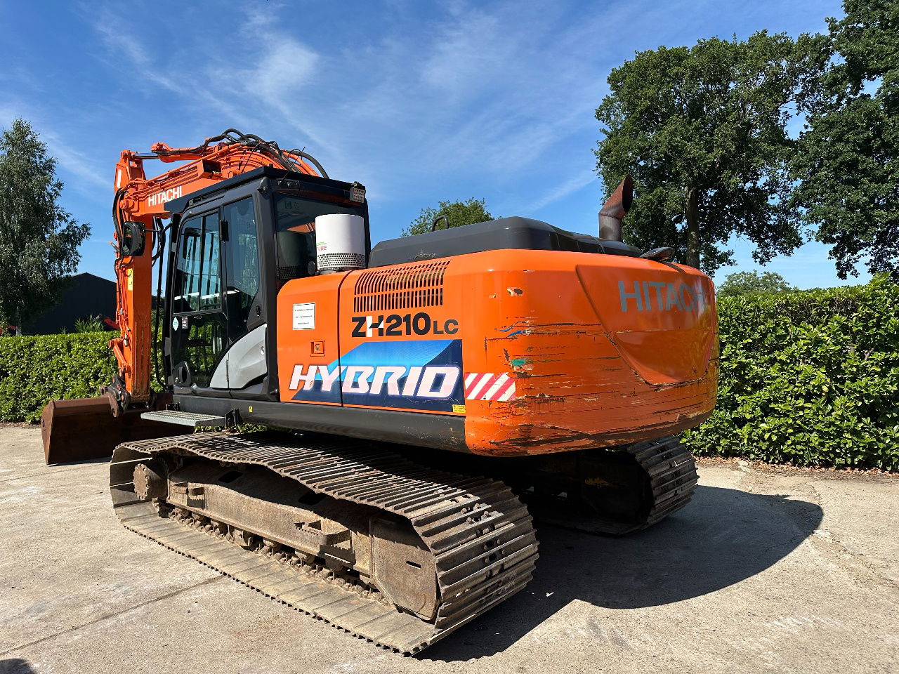 Hitachi ZH210LC-5B - Bager gusjeničar: slika Hitachi ZH210LC-5B - Bager gusjeničar Hitachi ZH210LC-5B - Bager gusjeničar: slika Hitachi ZH210LC-5B - Bager gusjeničar