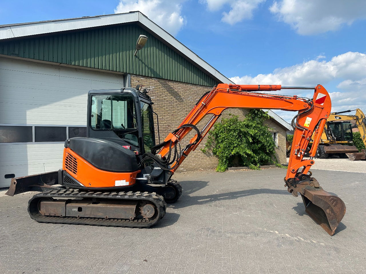 Mini bager Hitachi ZX50U-2 CLR: slika Mini bager Hitachi ZX50U-2 CLR