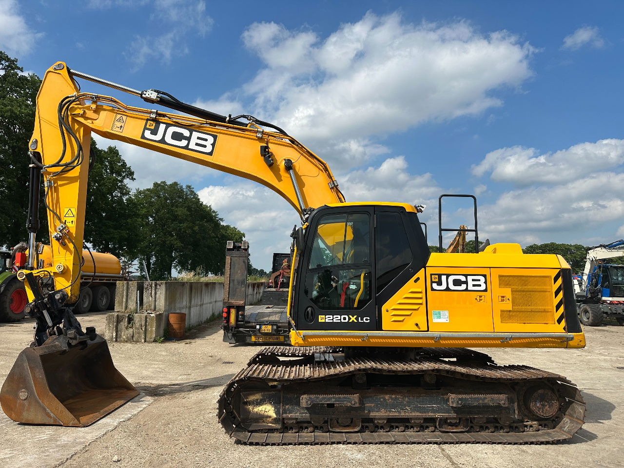 JCB 220Xlc - Bager gusjeničar: slika JCB 220Xlc - Bager gusjeničar JCB 220Xlc - Bager gusjeničar: slika JCB 220Xlc - Bager gusjeničar