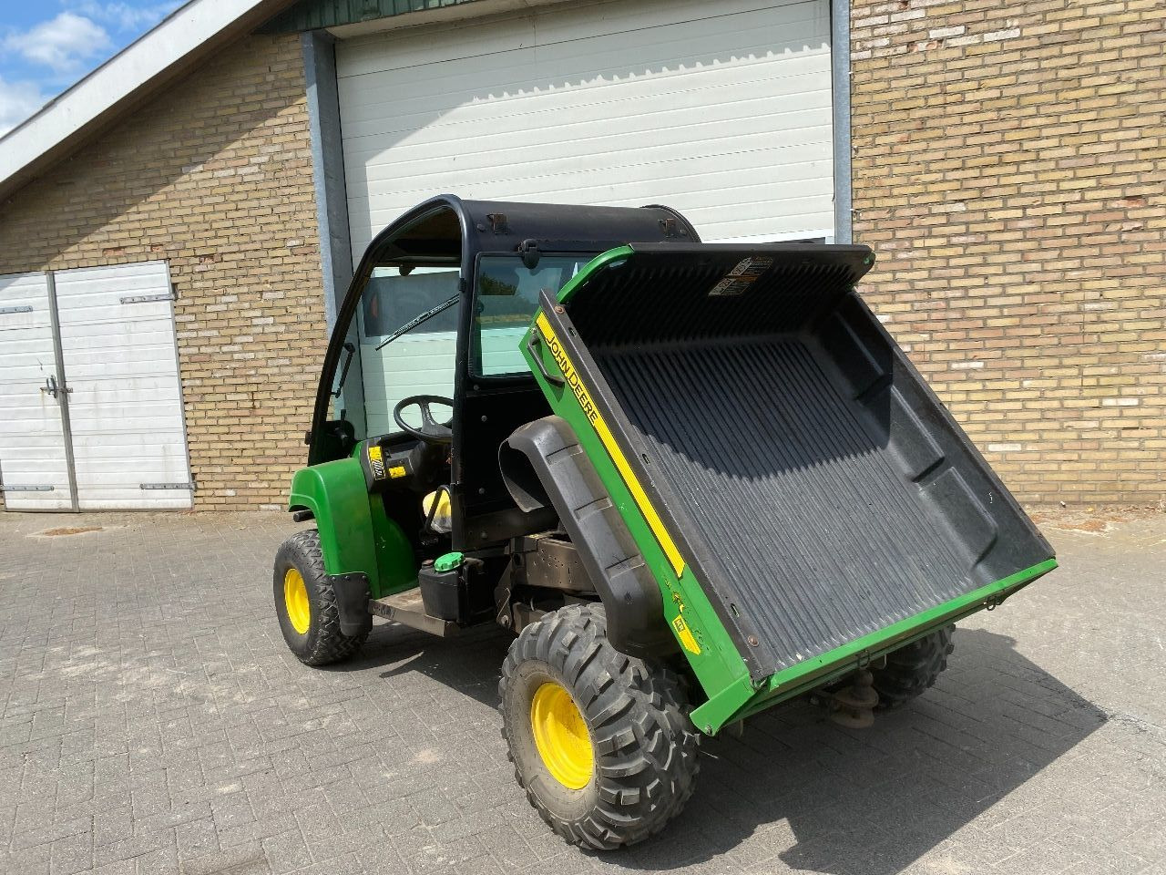 John Deere HPX 4X4 - ATV/ Quad vozilo: slika John Deere HPX 4X4 - ATV/ Quad vozilo John Deere HPX 4X4 - ATV/ Quad vozilo: slika John Deere HPX 4X4 - ATV/ Quad vozilo