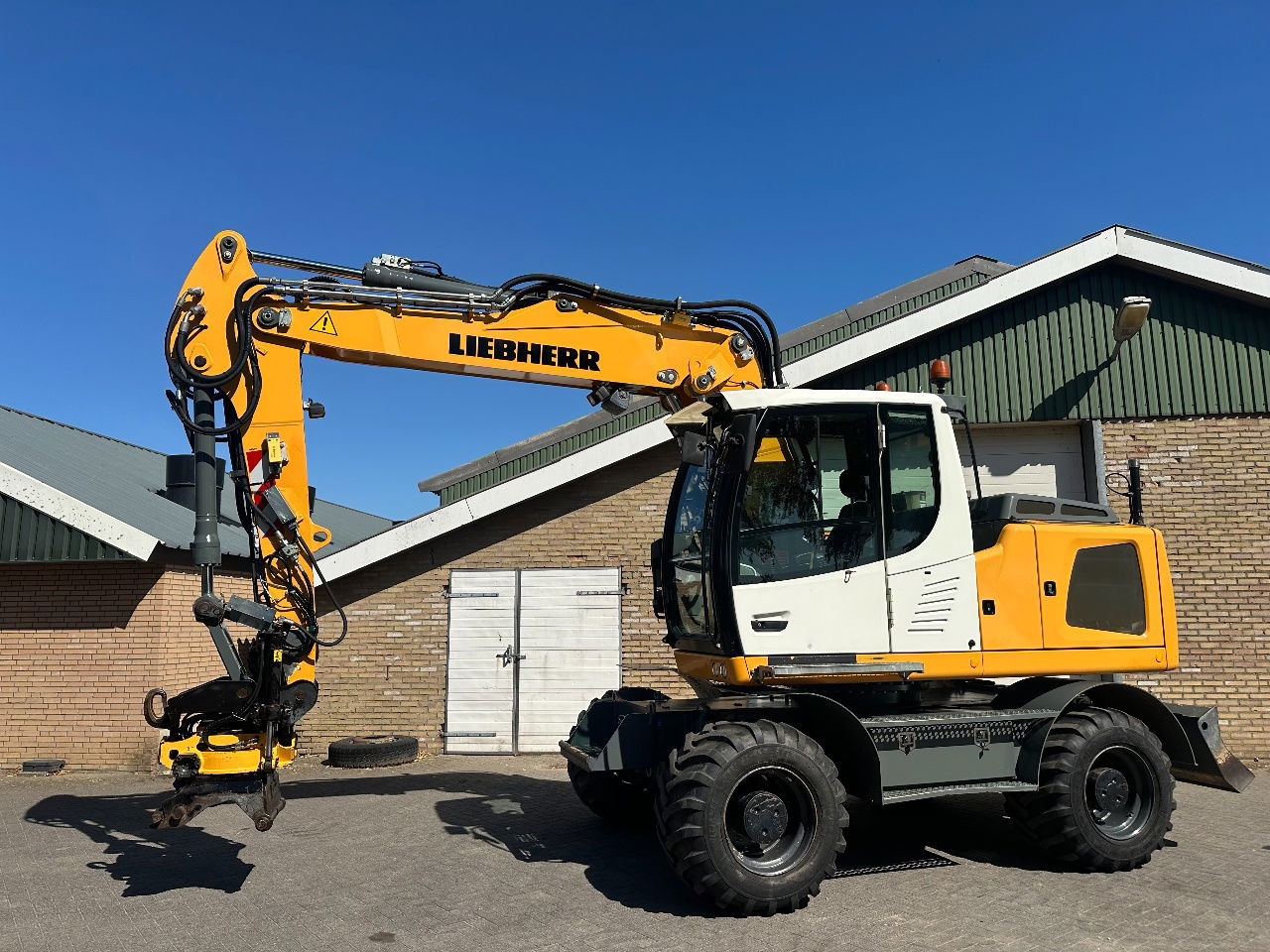 Liebherr A916 - Bager na kotačima: slika Liebherr A916 - Bager na kotačima Liebherr A916 - Bager na kotačima: slika Liebherr A916 - Bager na kotačima