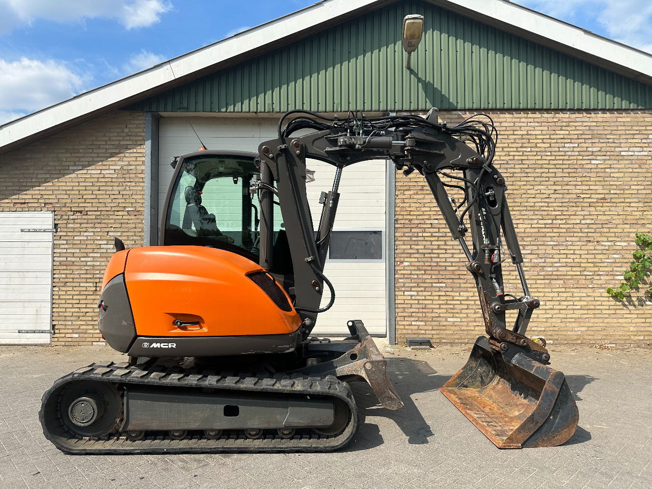 Mecalac 6MCR - Mini bager: slika Mecalac 6MCR - Mini bager Mecalac 6MCR - Mini bager: slika Mecalac 6MCR - Mini bager