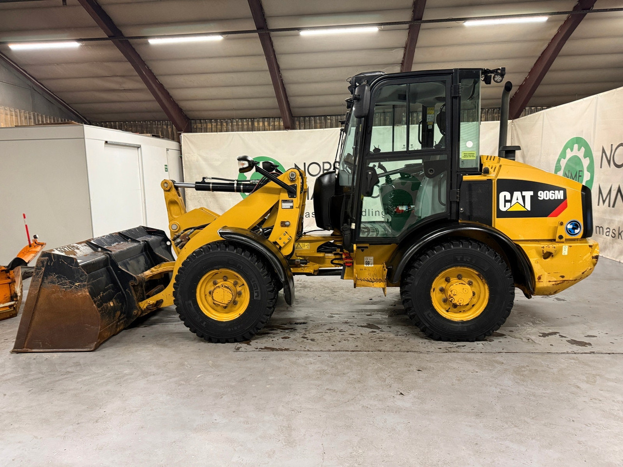 Cat 906M High Flow, 40 km/t med skuff og plog # TIL LEIE# - Utovarivač na kotačima: slika Cat 906M High Flow, 40 km/t med skuff og plog # TIL LEIE# - Utovarivač na kotačima Cat 906M High Flow, 40 km/t med skuff og plog # TIL LEIE# - Utovarivač na kotačima: slika Cat 906M High Flow, 40 km/t med skuff og plog # TIL LEIE# - Utovarivač na kotačima