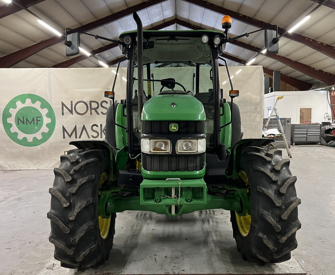 John Deere 5720 #KUN 1318 Timer# Kan selges med redusert mva# - Traktor: slika John Deere 5720 #KUN 1318 Timer# Kan selges med redusert mva# - Traktor John Deere 5720 #KUN 1318 Timer# Kan selges med redusert mva# - Traktor: slika John Deere 5720 #KUN 1318 Timer# Kan selges med redusert mva# - Traktor