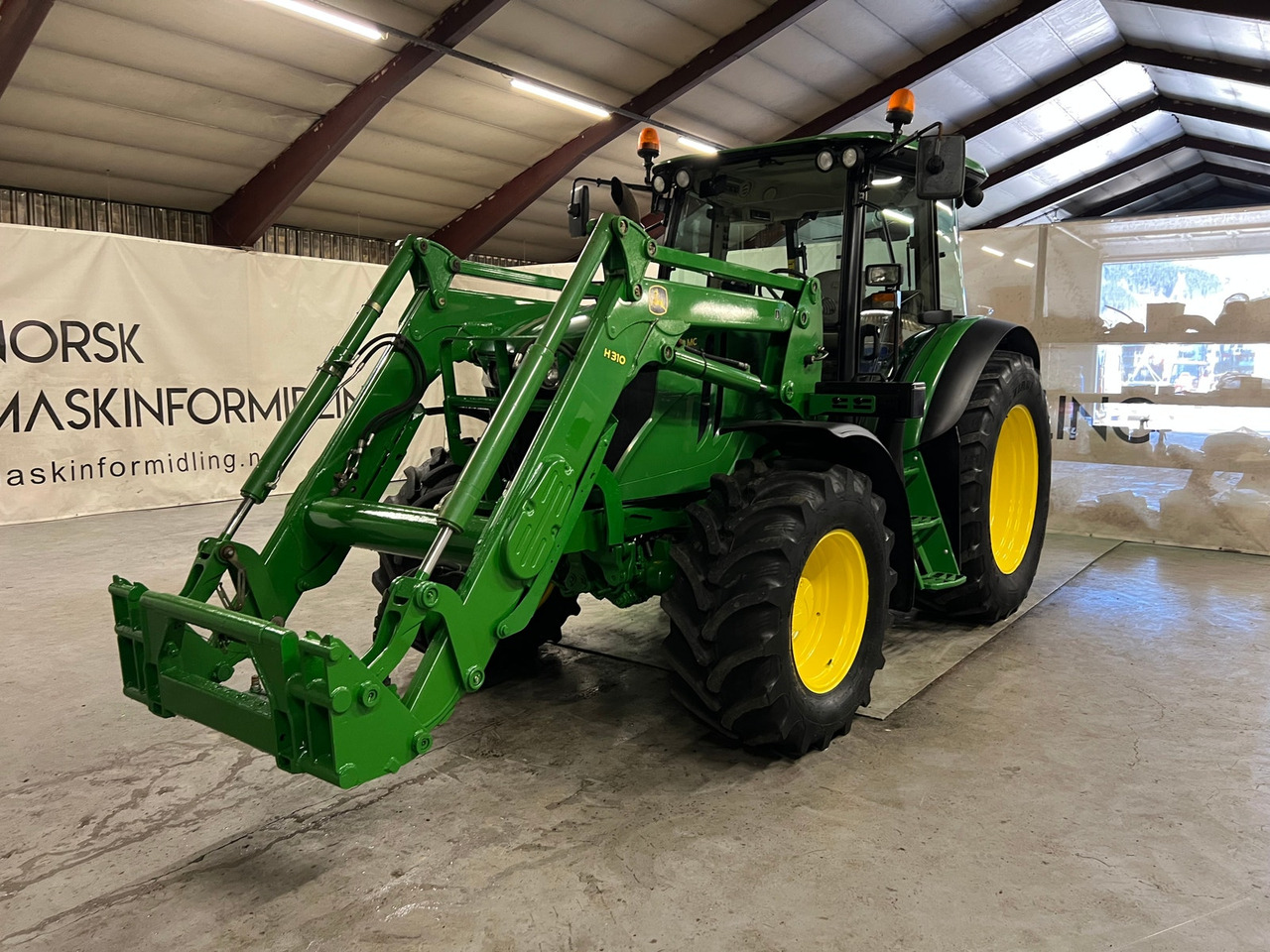 John Deere 6110 MC - Traktor: slika John Deere 6110 MC - Traktor John Deere 6110 MC - Traktor: slika John Deere 6110 MC - Traktor