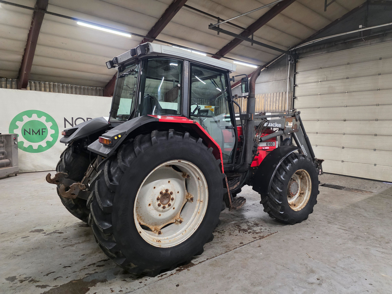 Massey Ferguson 6180 - Traktor: slika Massey Ferguson 6180 - Traktor Massey Ferguson 6180 - Traktor: slika Massey Ferguson 6180 - Traktor