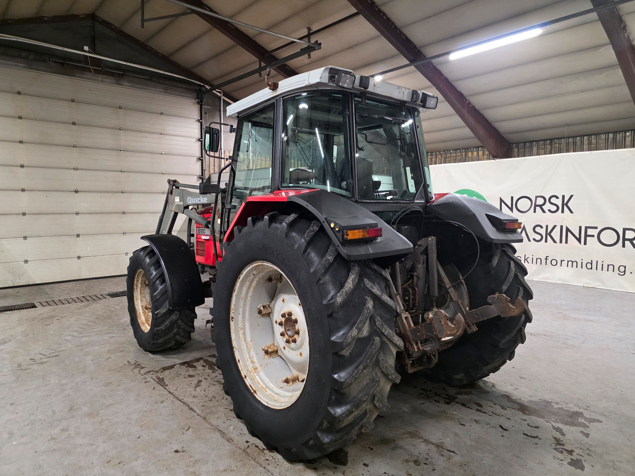 Massey Ferguson 6180 - Traktor: slika Massey Ferguson 6180 - Traktor Massey Ferguson 6180 - Traktor: slika Massey Ferguson 6180 - Traktor