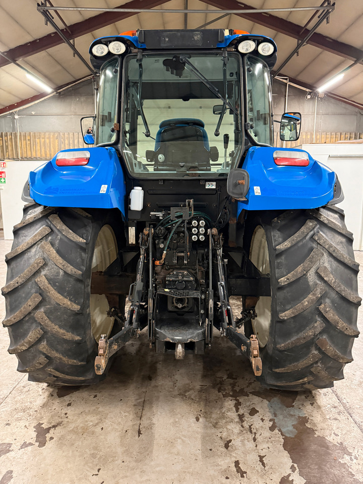 New Holland T5.115 EC - Traktor: slika New Holland T5.115 EC - Traktor New Holland T5.115 EC - Traktor: slika New Holland T5.115 EC - Traktor