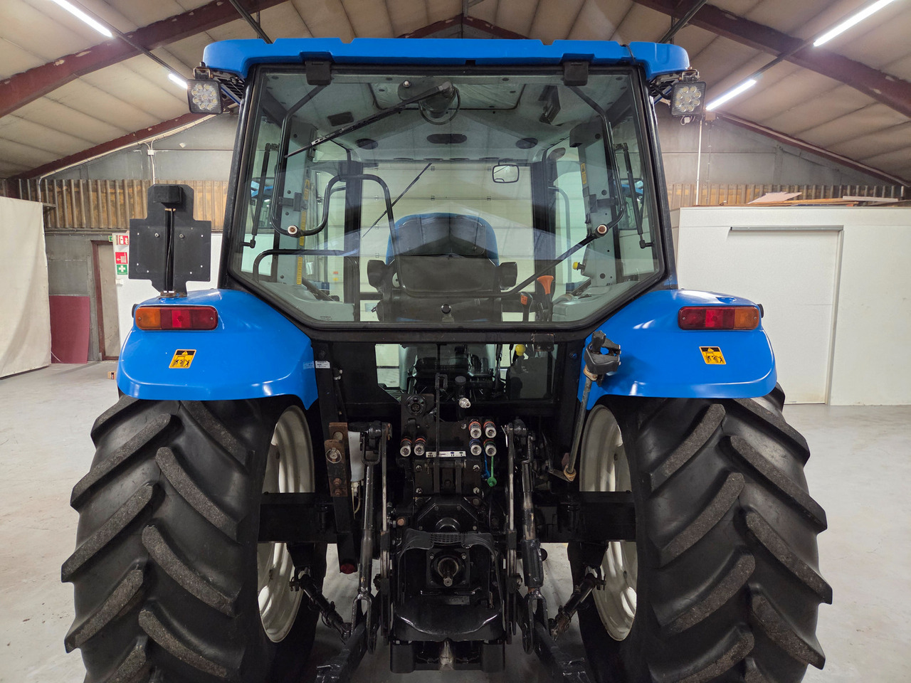 New Holland T5060 #Fin 1 eiers traktor - Traktor: slika New Holland T5060 #Fin 1 eiers traktor - Traktor New Holland T5060 #Fin 1 eiers traktor - Traktor: slika New Holland T5060 #Fin 1 eiers traktor - Traktor