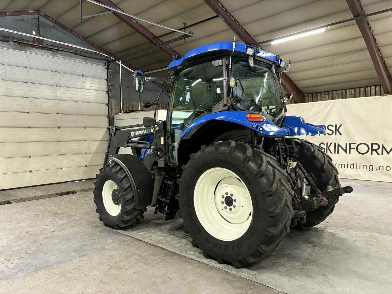 New Holland TS110A - Traktor: slika New Holland TS110A - Traktor New Holland TS110A - Traktor: slika New Holland TS110A - Traktor