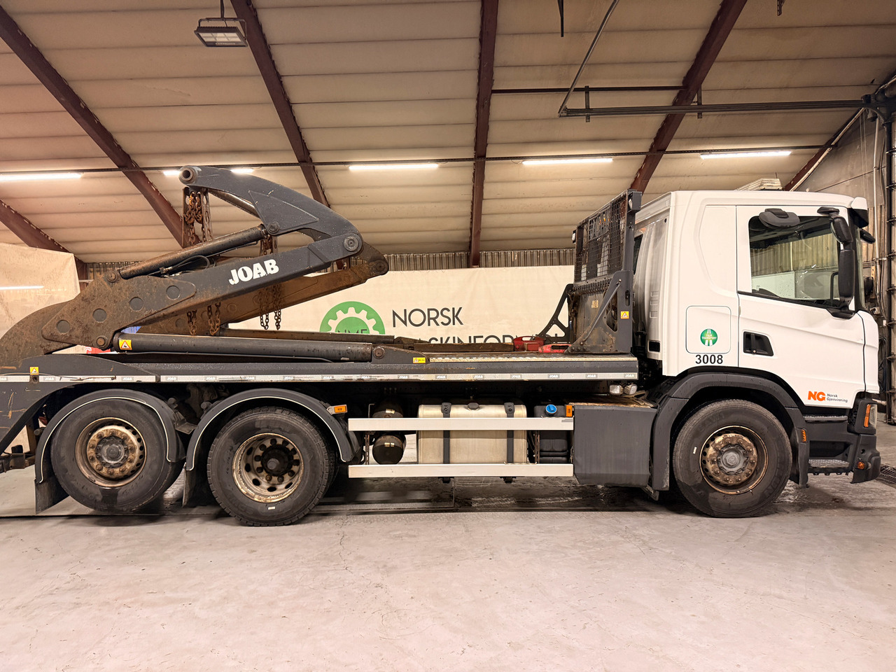 Scania P410 - Utovarivač s proklizavajućim upravljanjem: slika  Scania P410 - Utovarivač s proklizavajućim upravljanjem Scania P410 - Utovarivač s proklizavajućim upravljanjem: slika  Scania P410 - Utovarivač s proklizavajućim upravljanjem