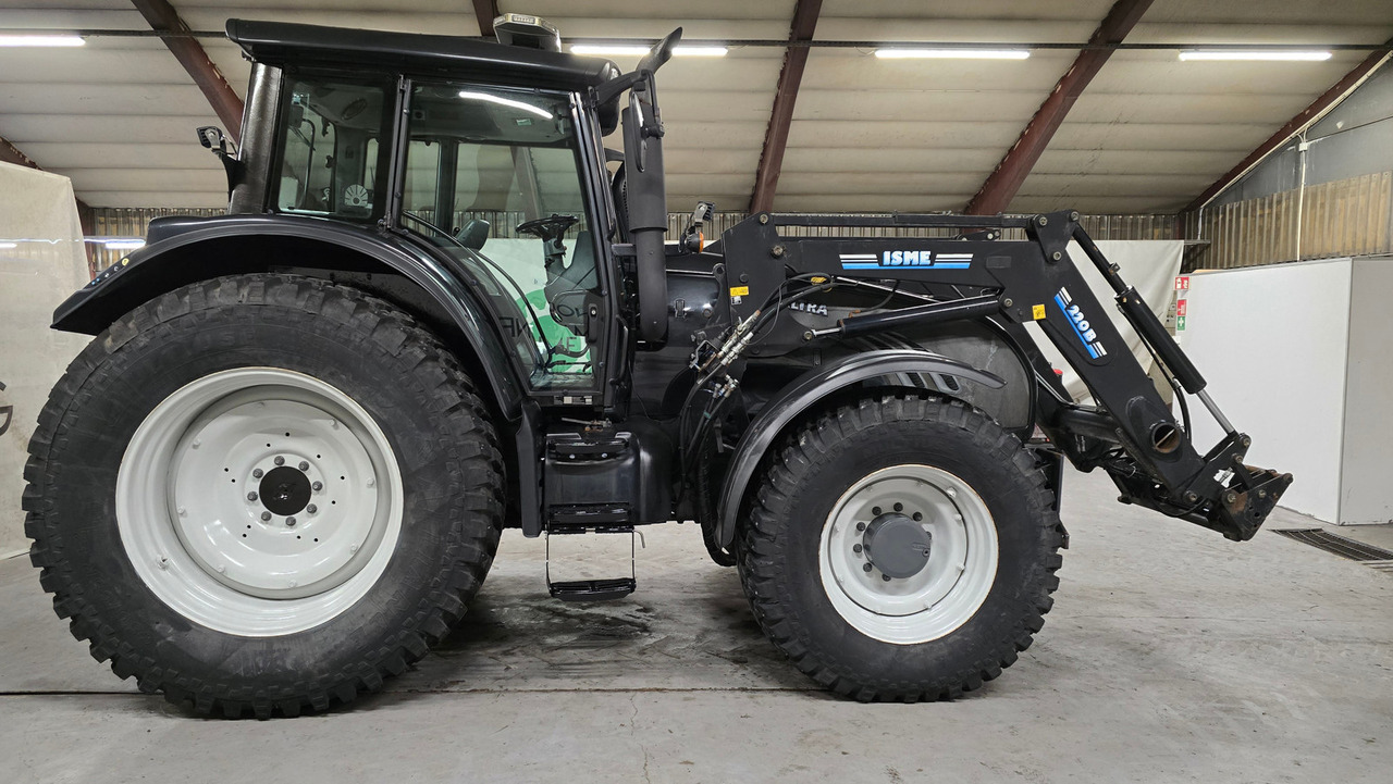 Traktor Valtra T182: slika Traktor Valtra T182