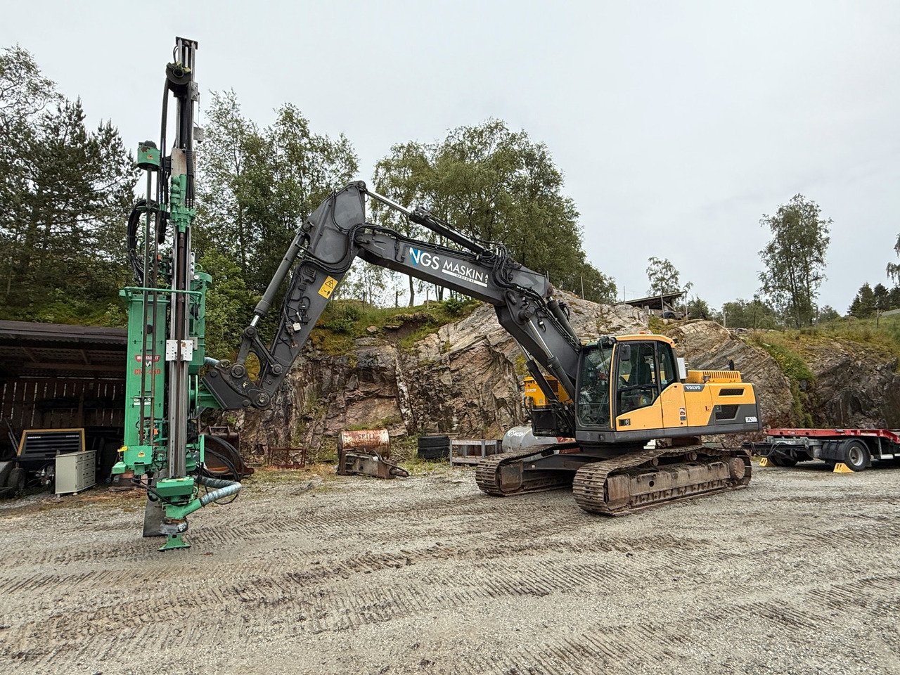 Volvo EC250DL med Montabert tårn - Bager gusjeničar: slika Volvo EC250DL med Montabert tårn - Bager gusjeničar Volvo EC250DL med Montabert tårn - Bager gusjeničar: slika Volvo EC250DL med Montabert tårn - Bager gusjeničar
