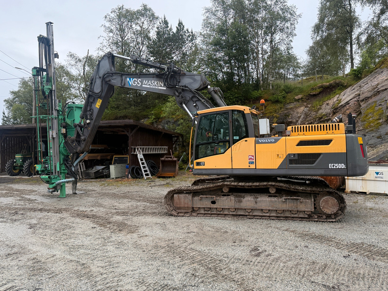 Volvo EC250DL med Montabert tårn - Bager gusjeničar: slika Volvo EC250DL med Montabert tårn - Bager gusjeničar Volvo EC250DL med Montabert tårn - Bager gusjeničar: slika Volvo EC250DL med Montabert tårn - Bager gusjeničar