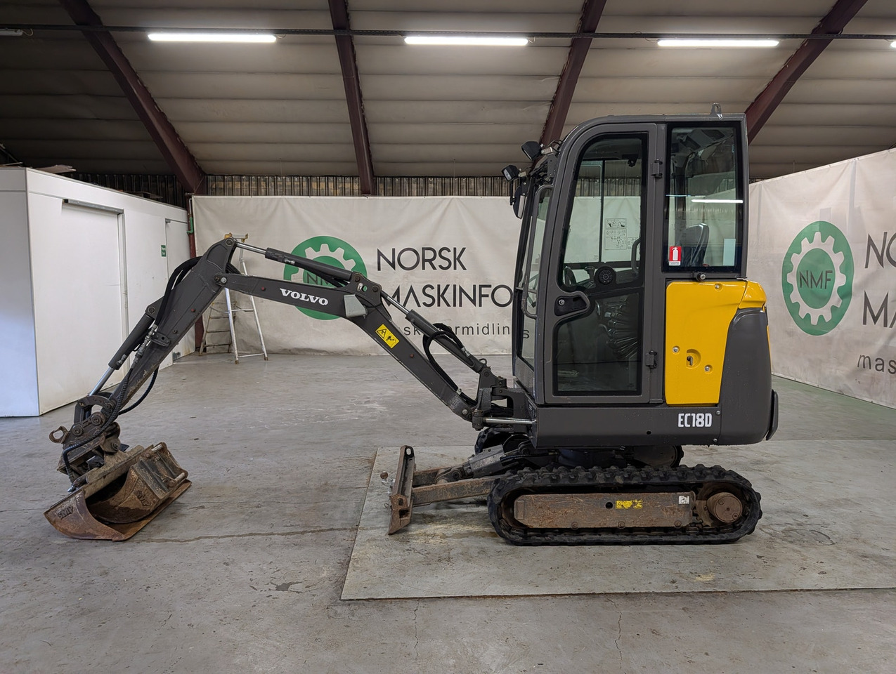 Volvo ECR18D - Mini bager: slika Volvo ECR18D - Mini bager Volvo ECR18D - Mini bager: slika Volvo ECR18D - Mini bager