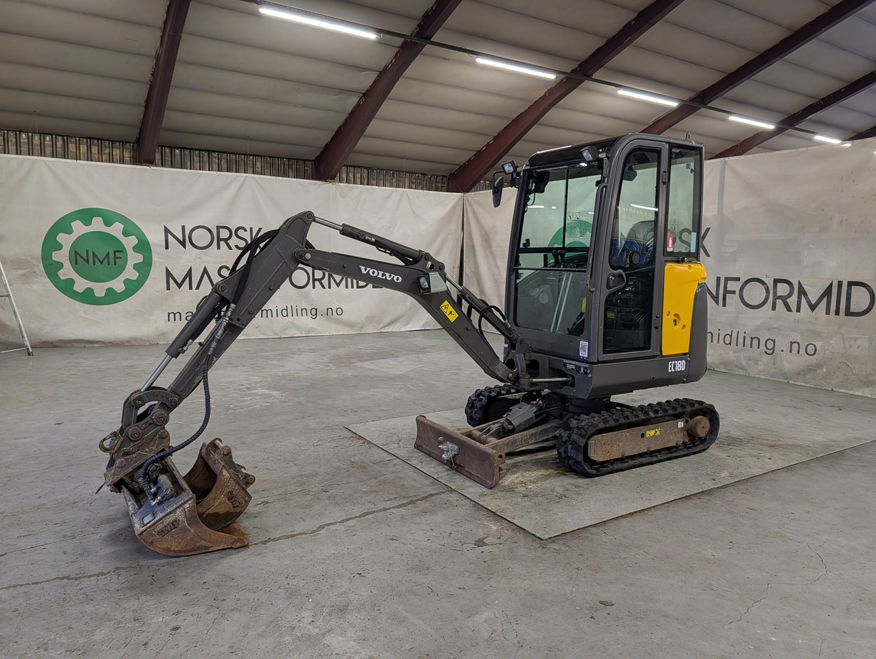 Volvo ECR18D - Mini bager: slika Volvo ECR18D - Mini bager Volvo ECR18D - Mini bager: slika Volvo ECR18D - Mini bager