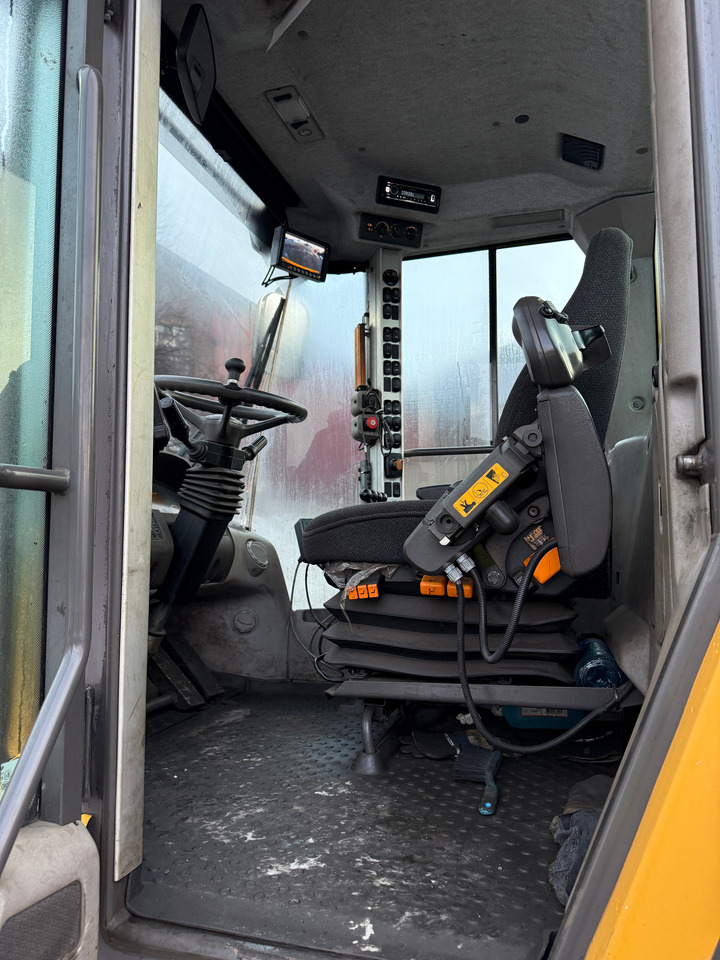 Zakup  Volvo L70G Volvo L70G: slika Zakup  Volvo L70G Volvo L70G