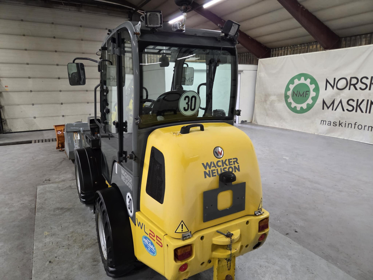 Wacker Neuson WL25 - Utovarivač na kotačima: slika Wacker Neuson WL25 - Utovarivač na kotačima Wacker Neuson WL25 - Utovarivač na kotačima: slika Wacker Neuson WL25 - Utovarivač na kotačima