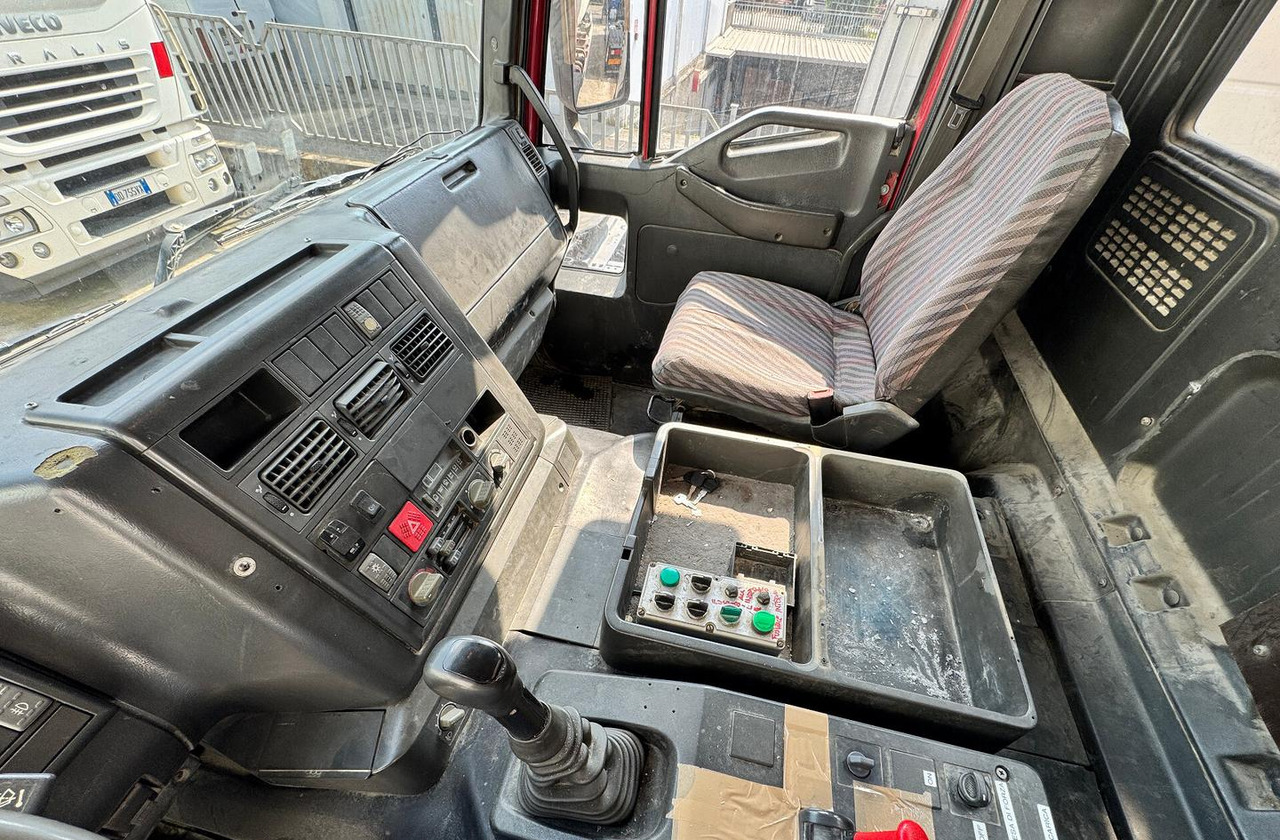 BETONIERA IVECO 410E42 8X4 - Automješalica: slika BETONIERA IVECO 410E42 8X4 - Automješalica BETONIERA IVECO 410E42 8X4 - Automješalica: slika BETONIERA IVECO 410E42 8X4 - Automješalica