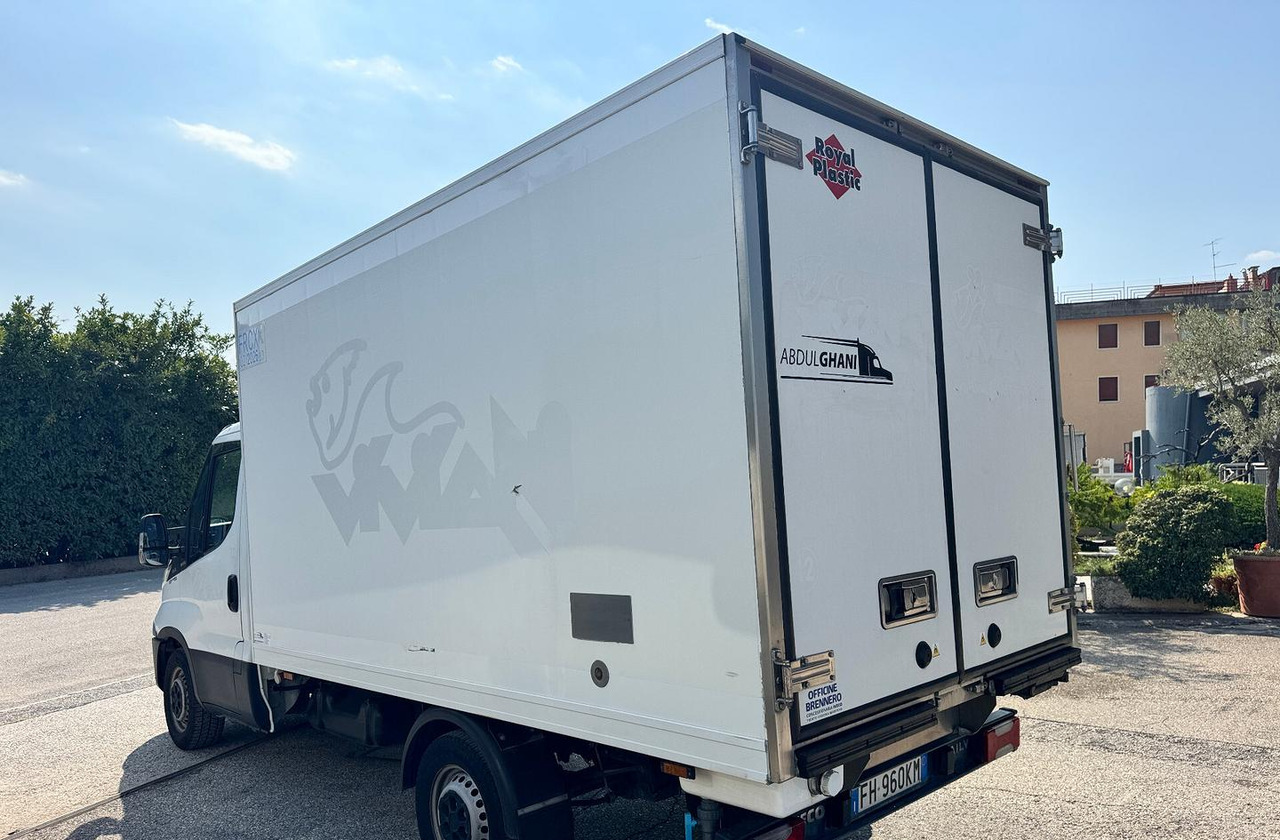 IVECO DAILY 35S15 - FRIGO FRC - PATENTE B - Dostavno vozilo hladnjača: slika IVECO DAILY 35S15 - FRIGO FRC - PATENTE B - Dostavno vozilo hladnjača IVECO DAILY 35S15 - FRIGO FRC - PATENTE B - Dostavno vozilo hladnjača: slika IVECO DAILY 35S15 - FRIGO FRC - PATENTE B - Dostavno vozilo hladnjača