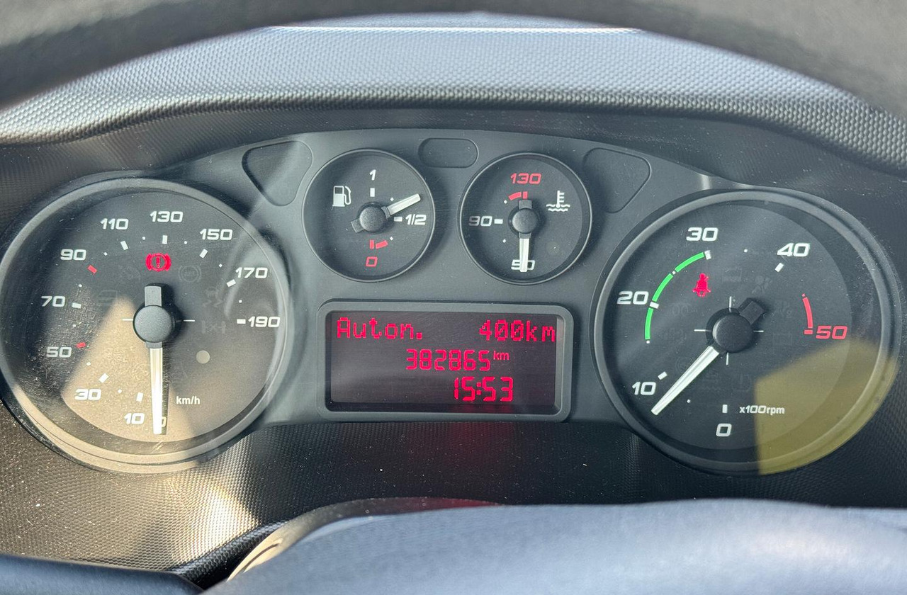 IVECO DAILY 35S15 - FRIGO FRC - PATENTE B - Dostavno vozilo hladnjača: slika IVECO DAILY 35S15 - FRIGO FRC - PATENTE B - Dostavno vozilo hladnjača IVECO DAILY 35S15 - FRIGO FRC - PATENTE B - Dostavno vozilo hladnjača: slika IVECO DAILY 35S15 - FRIGO FRC - PATENTE B - Dostavno vozilo hladnjača