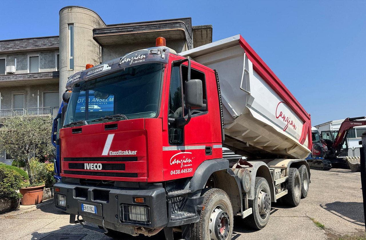 IVECO TRAKKER 420 - 8X4 - Kiper: slika IVECO TRAKKER 420 - 8X4 - Kiper IVECO TRAKKER 420 - 8X4 - Kiper: slika IVECO TRAKKER 420 - 8X4 - Kiper