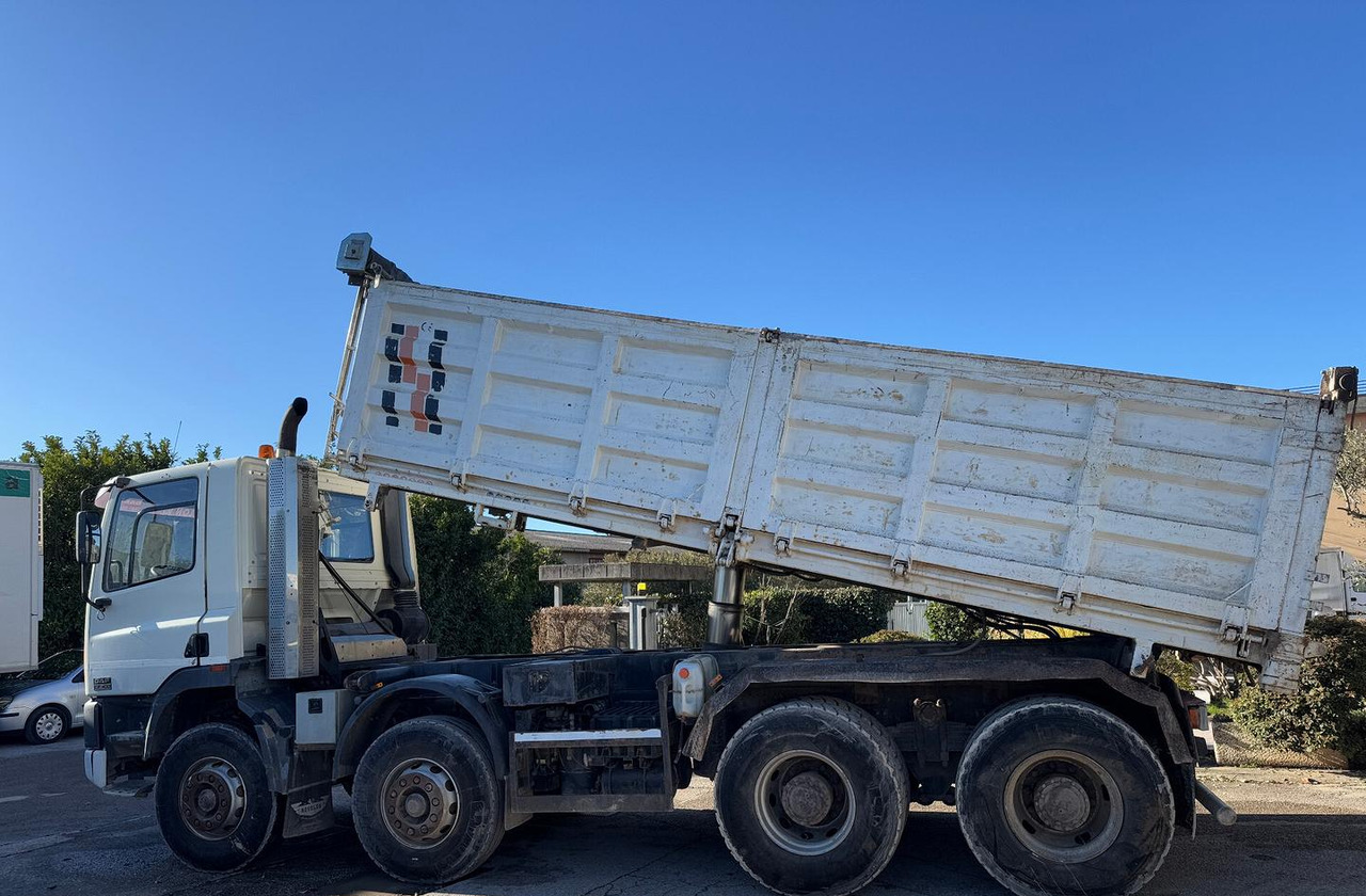 Kiper Ribaltabile DAF 85 CF 430 - anno 1999: slika Kiper Ribaltabile DAF 85 CF 430 - anno 1999 Kiper Ribaltabile DAF 85 CF 430 - anno 1999: slika Kiper Ribaltabile DAF 85 CF 430 - anno 1999