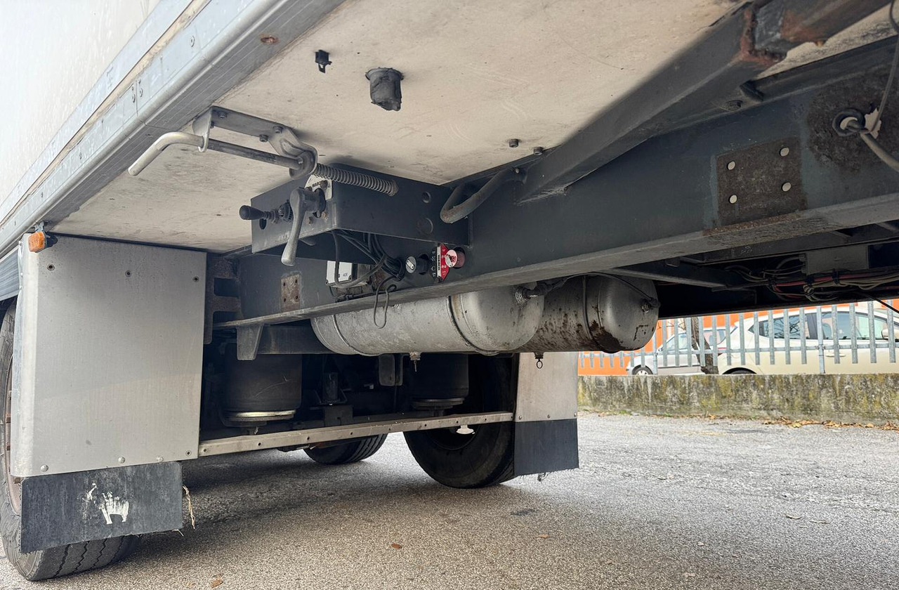 Poluprikolica hladnjača SEMIRIMORCHIO FRIGO CHEREAU: slika Poluprikolica hladnjača SEMIRIMORCHIO FRIGO CHEREAU