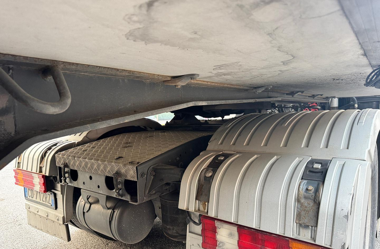 Poluprikolica hladnjača SEMIRIMORCHIO FRIGO CHEREAU: slika Poluprikolica hladnjača SEMIRIMORCHIO FRIGO CHEREAU