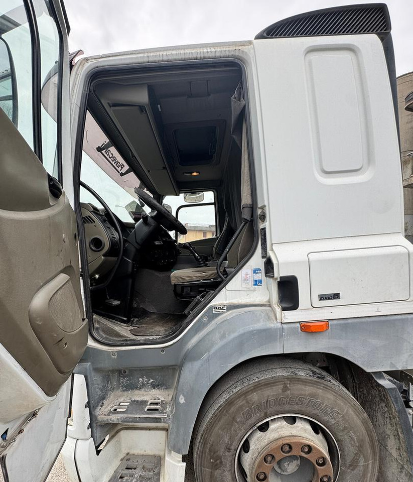 DAF CF 85.460 / Anno 2007 / Euro 5 - Tegljač: slika DAF CF 85.460 / Anno 2007 / Euro 5 - Tegljač DAF CF 85.460 / Anno 2007 / Euro 5 - Tegljač: slika DAF CF 85.460 / Anno 2007 / Euro 5 - Tegljač