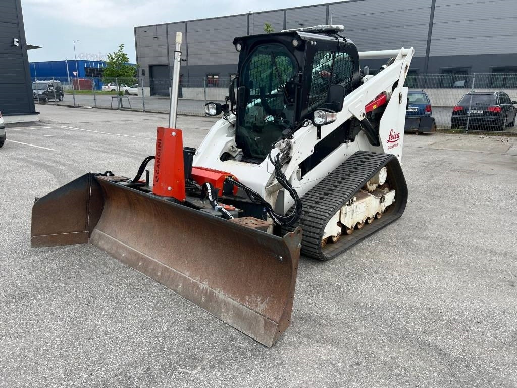 CAT 289D3 with blade and Leica ready - LIKE NEW - Utovarivač gusjeničar: slika CAT 289D3 with blade and Leica ready - LIKE NEW - Utovarivač gusjeničar CAT 289D3 with blade and Leica ready - LIKE NEW - Utovarivač gusjeničar: slika CAT 289D3 with blade and Leica ready - LIKE NEW - Utovarivač gusjeničar