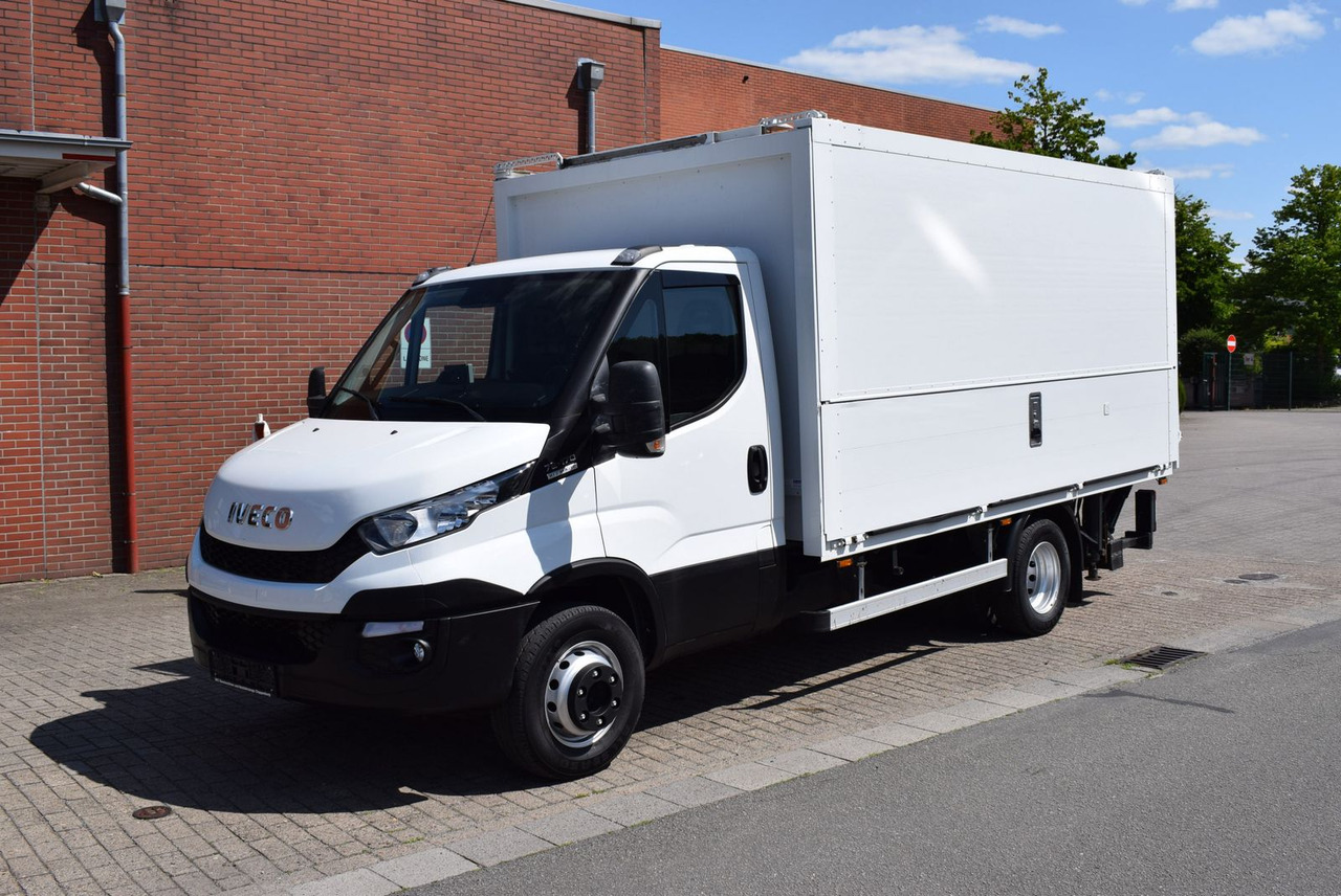Iveco Daily 70 C 18 Schwenkwand Automatik LBW 1500KG - Kamion za prijevoz pića: slika Iveco Daily 70 C 18 Schwenkwand Automatik LBW 1500KG - Kamion za prijevoz pića Iveco Daily 70 C 18 Schwenkwand Automatik LBW 1500KG - Kamion za prijevoz pića: slika Iveco Daily 70 C 18 Schwenkwand Automatik LBW 1500KG - Kamion za prijevoz pića