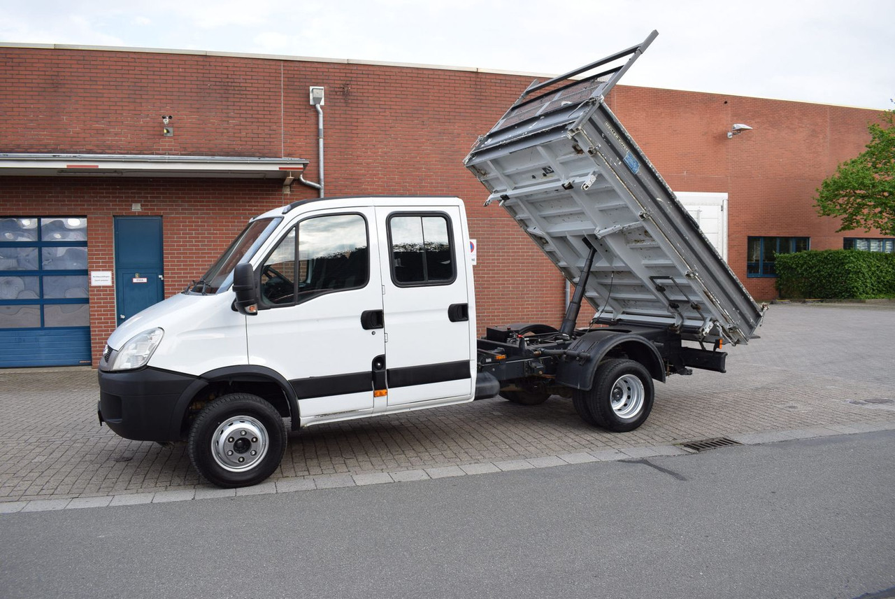 Iveco Daily 70 C17 Meiller Kipper Nutzlast 3100KG - Mali kamion kiper, Dostavno vozilo s dvostrukom kabinom: slika Iveco Daily 70 C17 Meiller Kipper Nutzlast 3100KG - Mali kamion kiper, Dostavno vozilo s dvostrukom kabinom Iveco Daily 70 C17 Meiller Kipper Nutzlast 3100KG - Mali kamion kiper, Dostavno vozilo s dvostrukom kabinom: slika Iveco Daily 70 C17 Meiller Kipper Nutzlast 3100KG - Mali kamion kiper, Dostavno vozilo s dvostrukom kabinom