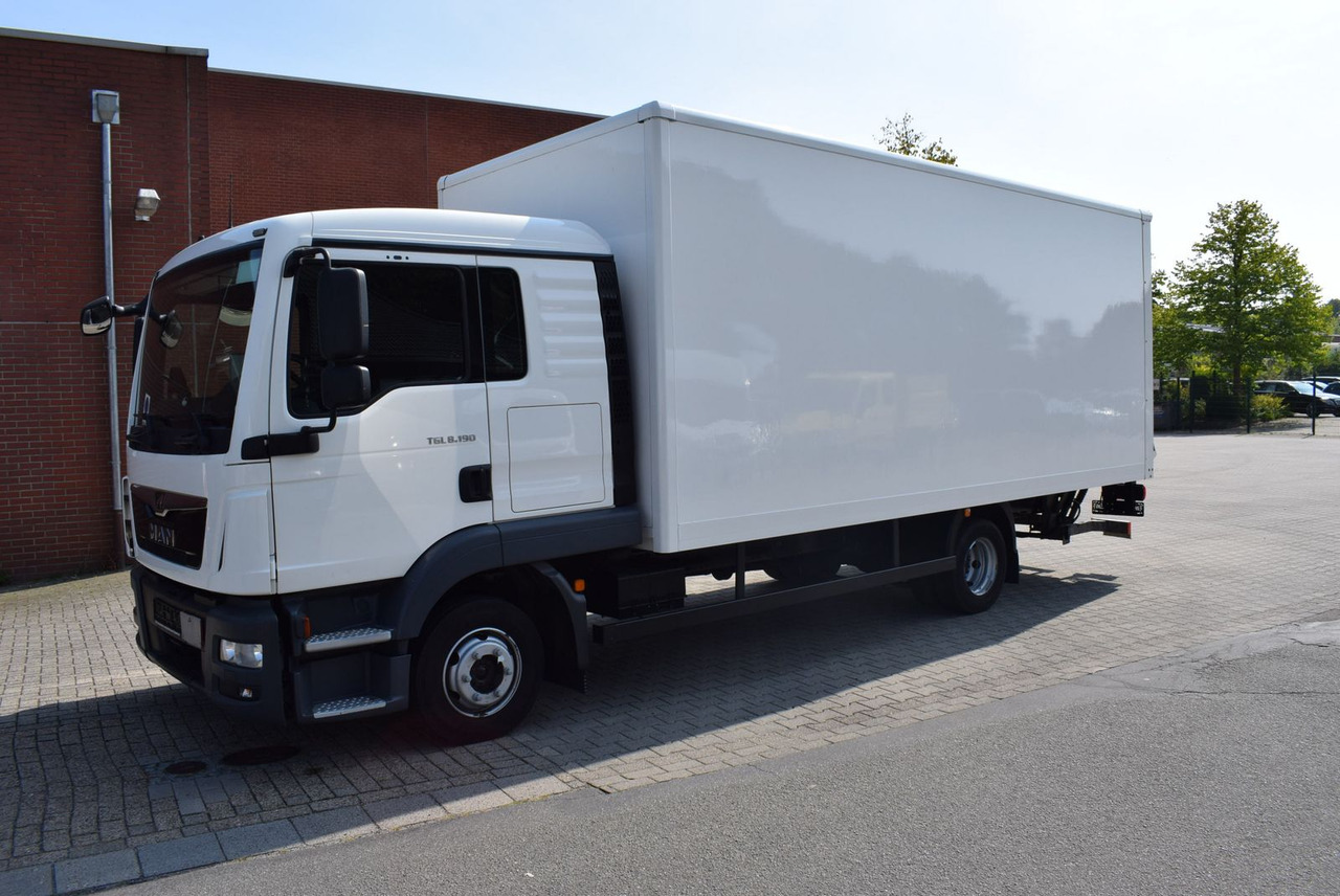 MAN TGL 8.190 Koffer 6,10m LBW Klima Tempomat AHK - Dostavno vozilo sa zatvorenim sandukom: slika MAN TGL 8.190 Koffer 6,10m LBW Klima Tempomat AHK - Dostavno vozilo sa zatvorenim sandukom MAN TGL 8.190 Koffer 6,10m LBW Klima Tempomat AHK - Dostavno vozilo sa zatvorenim sandukom: slika MAN TGL 8.190 Koffer 6,10m LBW Klima Tempomat AHK - Dostavno vozilo sa zatvorenim sandukom