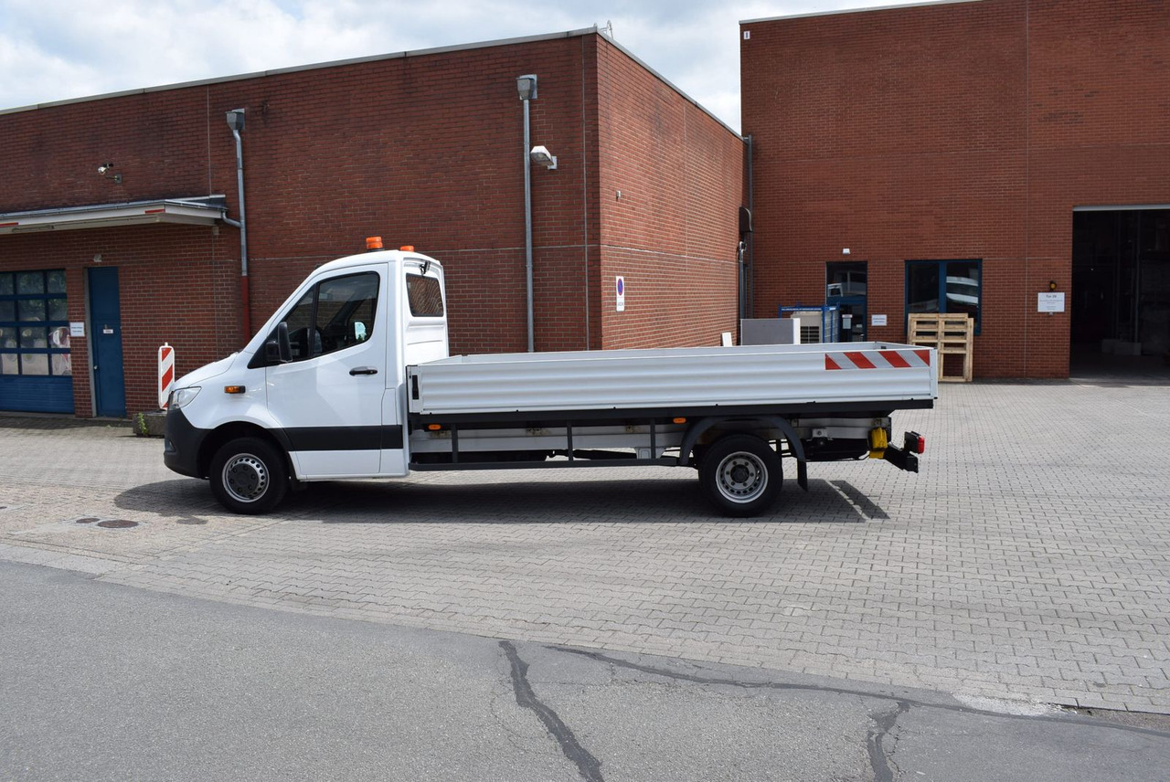 Mercedes-Benz Sprinter 514 Pritsche 4,30mAutomatik AHK 3,5 - Dostavno vozilo s ravnom platformom: slika Mercedes-Benz Sprinter 514 Pritsche 4,30mAutomatik AHK 3,5 - Dostavno vozilo s ravnom platformom Mercedes-Benz Sprinter 514 Pritsche 4,30mAutomatik AHK 3,5 - Dostavno vozilo s ravnom platformom: slika Mercedes-Benz Sprinter 514 Pritsche 4,30mAutomatik AHK 3,5 - Dostavno vozilo s ravnom platformom