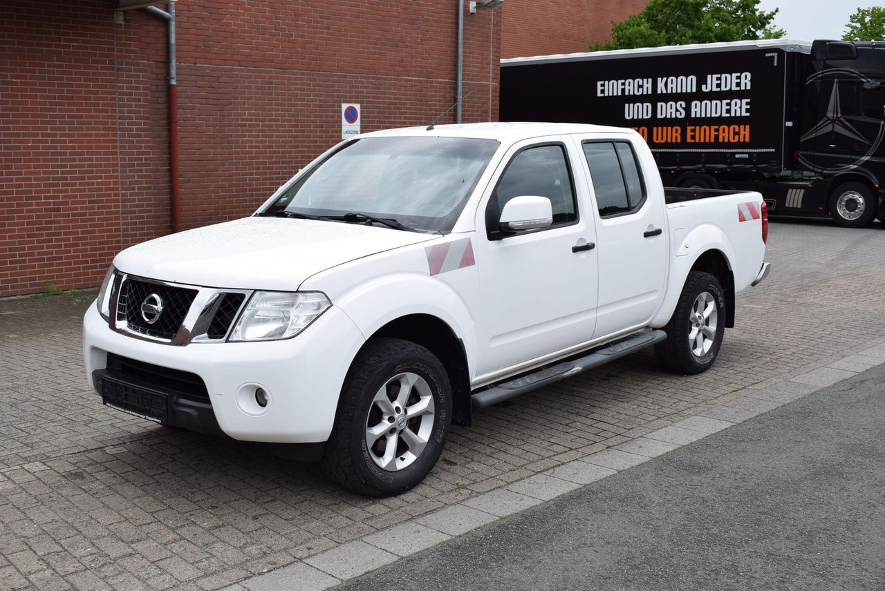 Nissan Navara Double Cab SE 4x4 Automatik Hardtop AHK - SUV: slika Nissan Navara Double Cab SE 4x4 Automatik Hardtop AHK - SUV Nissan Navara Double Cab SE 4x4 Automatik Hardtop AHK - SUV: slika Nissan Navara Double Cab SE 4x4 Automatik Hardtop AHK - SUV
