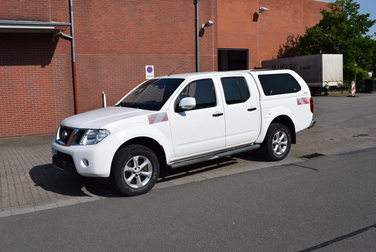 Nissan Navara Double Cab SE 4x4 Automatik Hardtop AHK - SUV: slika Nissan Navara Double Cab SE 4x4 Automatik Hardtop AHK - SUV Nissan Navara Double Cab SE 4x4 Automatik Hardtop AHK - SUV: slika Nissan Navara Double Cab SE 4x4 Automatik Hardtop AHK - SUV