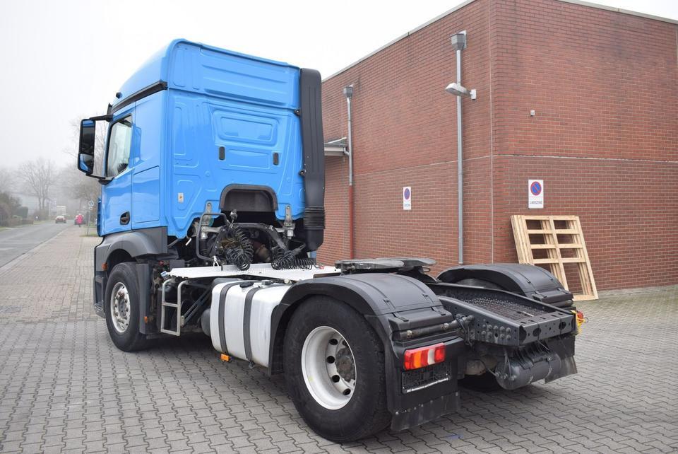 Mercedes-Benz Actros 1843 Stream Space Kipphydraulik Klima - Tegljač: slika Mercedes-Benz Actros 1843 Stream Space Kipphydraulik Klima - Tegljač Mercedes-Benz Actros 1843 Stream Space Kipphydraulik Klima - Tegljač: slika Mercedes-Benz Actros 1843 Stream Space Kipphydraulik Klima - Tegljač