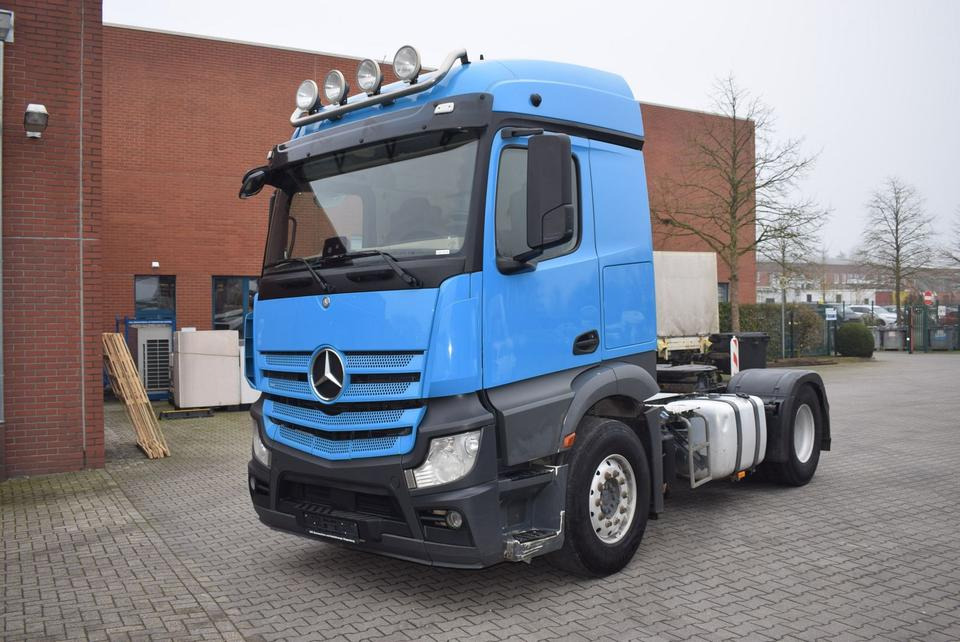 Mercedes-Benz Actros 1843 Stream Space Kipphydraulik Klima - Tegljač: slika Mercedes-Benz Actros 1843 Stream Space Kipphydraulik Klima - Tegljač Mercedes-Benz Actros 1843 Stream Space Kipphydraulik Klima - Tegljač: slika Mercedes-Benz Actros 1843 Stream Space Kipphydraulik Klima - Tegljač