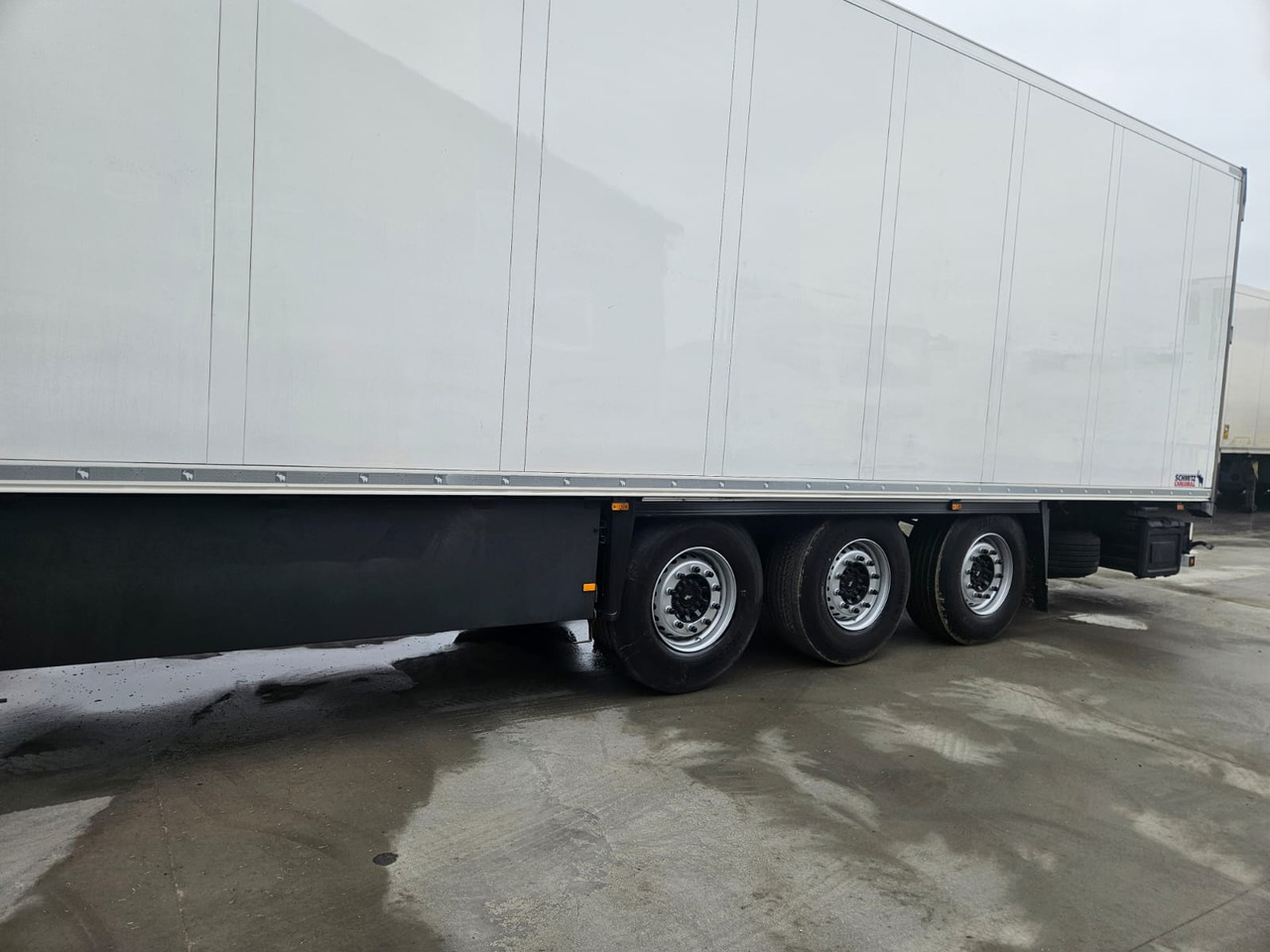 SCHMITZ SKO Carrier Vector 1550 - Poluprikolica hladnjača: slika SCHMITZ SKO Carrier Vector 1550 - Poluprikolica hladnjača SCHMITZ SKO Carrier Vector 1550 - Poluprikolica hladnjača: slika SCHMITZ SKO Carrier Vector 1550 - Poluprikolica hladnjača