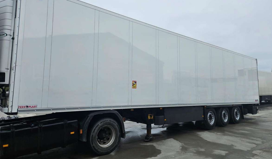 SCHMITZ SKO Carrier Vector 1550 - Poluprikolica hladnjača: slika SCHMITZ SKO Carrier Vector 1550 - Poluprikolica hladnjača SCHMITZ SKO Carrier Vector 1550 - Poluprikolica hladnjača: slika SCHMITZ SKO Carrier Vector 1550 - Poluprikolica hladnjača