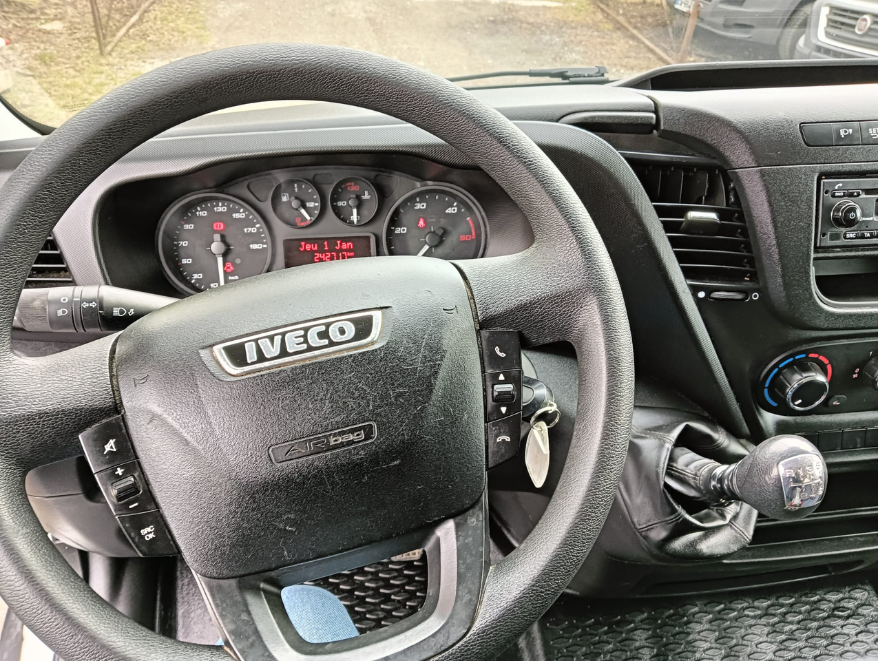 IVECO DAILY 35C14 WYWROTKA KIPER NR 820 - Mali kamion kiper: slika IVECO DAILY 35C14 WYWROTKA KIPER NR 820 - Mali kamion kiper IVECO DAILY 35C14 WYWROTKA KIPER NR 820 - Mali kamion kiper: slika IVECO DAILY 35C14 WYWROTKA KIPER NR 820 - Mali kamion kiper