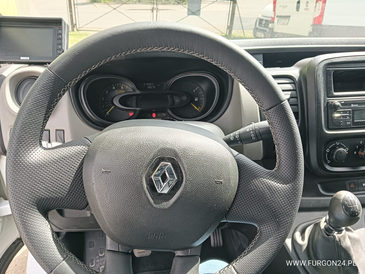 Dostavno vozilo s ravnom platformom RENAULT TRAFIC SKRZYNIA PAKA Z NAJAZDAMI I PÓŁKAMI NR 689: slika Dostavno vozilo s ravnom platformom RENAULT TRAFIC SKRZYNIA PAKA Z NAJAZDAMI I PÓŁKAMI NR 689 Dostavno vozilo s ravnom platformom RENAULT TRAFIC SKRZYNIA PAKA Z NAJAZDAMI I PÓŁKAMI NR 689: slika Dostavno vozilo s ravnom platformom RENAULT TRAFIC SKRZYNIA PAKA Z NAJAZDAMI I PÓŁKAMI NR 689