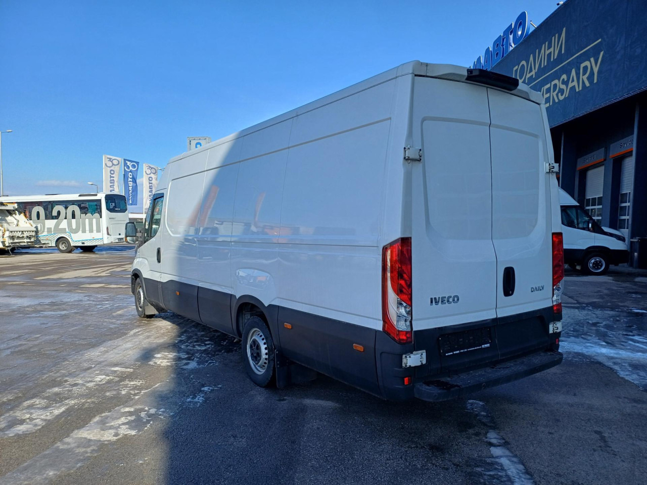 IVECO Daily 35S16V - Furgon: slika IVECO Daily 35S16V - Furgon IVECO Daily 35S16V - Furgon: slika IVECO Daily 35S16V - Furgon