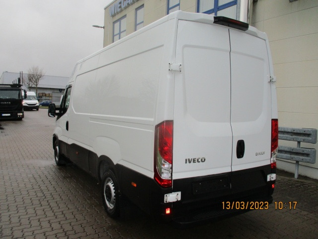 IVECO Daily 35S16V - Furgon: slika IVECO Daily 35S16V - Furgon IVECO Daily 35S16V - Furgon: slika IVECO Daily 35S16V - Furgon